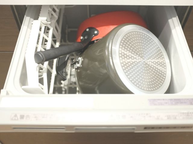 【正解】新築キッチンに据え置き食洗機って必要？メリットとデメリットを体験談から解説 - Ryotaハウス